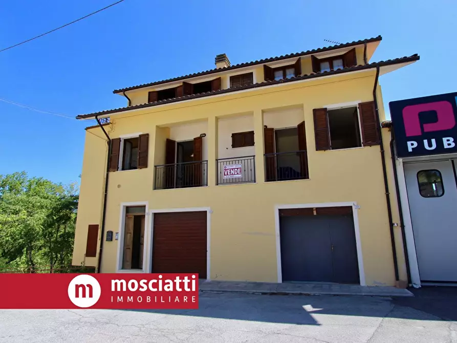Immagine 1 di Casa indipendente in vendita  in Via Del Vallato 29 a Castelraimondo
