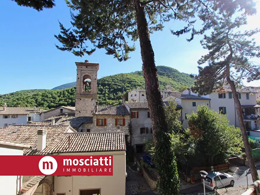 Immagine 1 di Casa indipendente in vendita  in Via Strada Nuova 30 a Esanatoglia