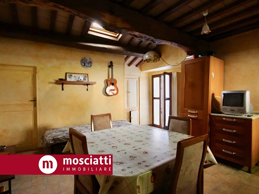 Immagine 3 di Casa indipendente in vendita  in Via Strada Nuova 30 a Esanatoglia