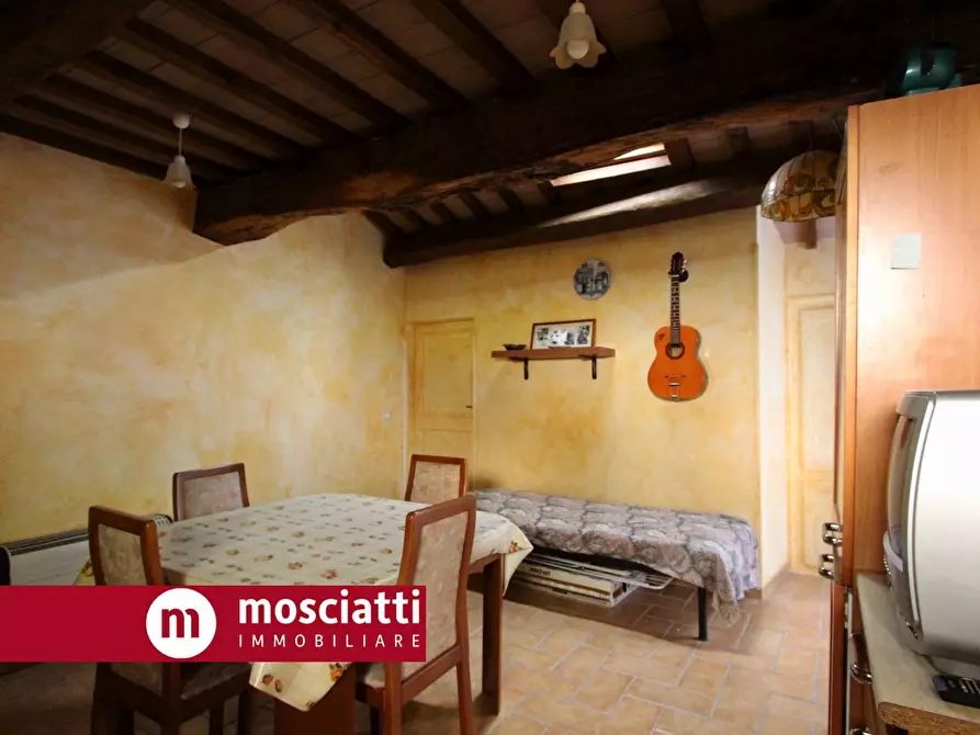 Immagine 4 di Casa indipendente in vendita  in Via Strada Nuova 30 a Esanatoglia