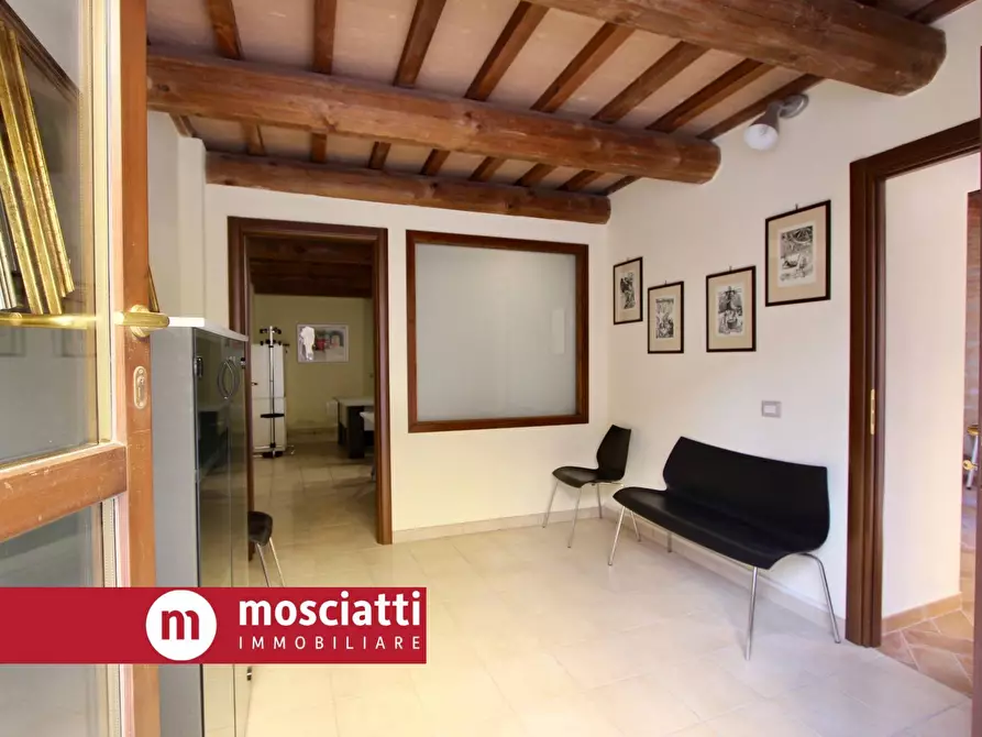 Immagine 11 di Casa indipendente in vendita  in Via Damiano Chiesa 30/32 a Esanatoglia