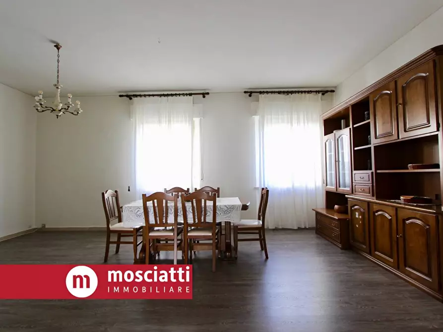 Immagine 3 di Appartamento in vendita  in Via Fidanza 9 a Esanatoglia