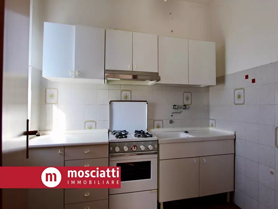 Immagine 4 di Appartamento in vendita  in Via F. Nuzi 12 a Esanatoglia