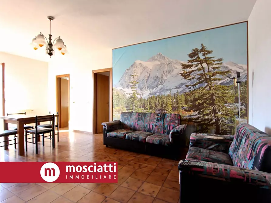 Immagine 5 di Appartamento in vendita  in Via F. Nuzi 12 a Esanatoglia