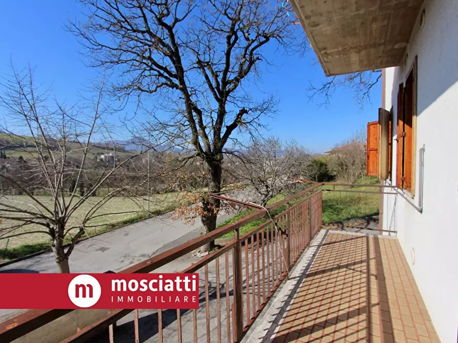 Immagine 8 di Appartamento in vendita  in Via F. Nuzi 12 a Esanatoglia