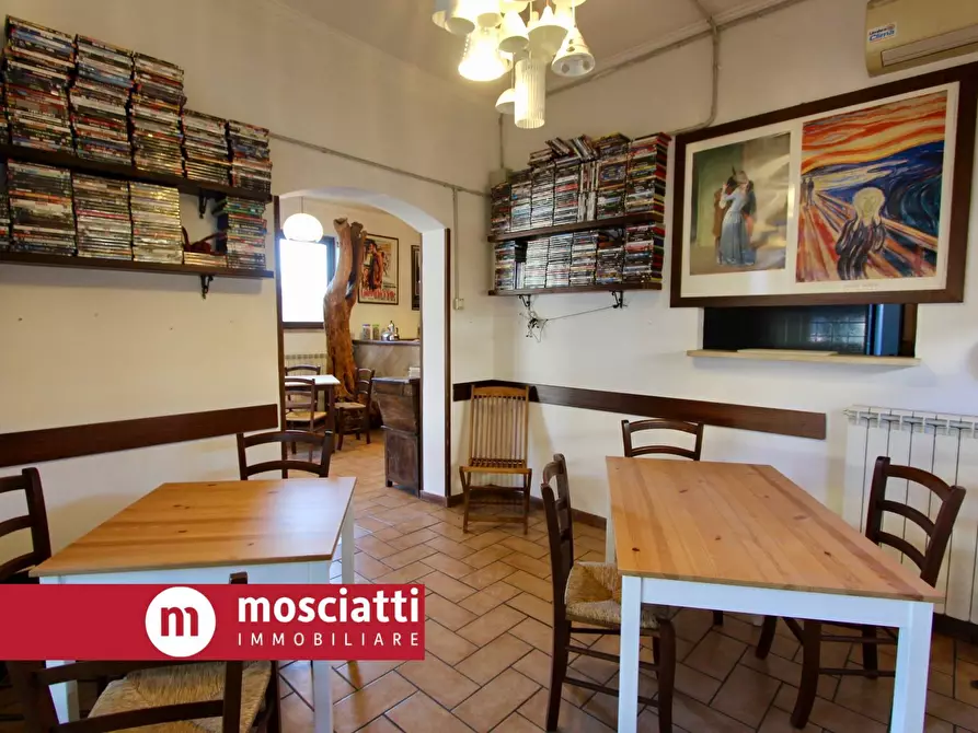 Immagine 4 di Locale commerciale in affitto  in Frazione Maddalena a Muccia