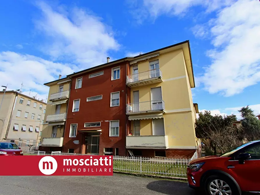 Immagine 2 di Appartamento in vendita  in Via Paris Scipione 2 a Esanatoglia