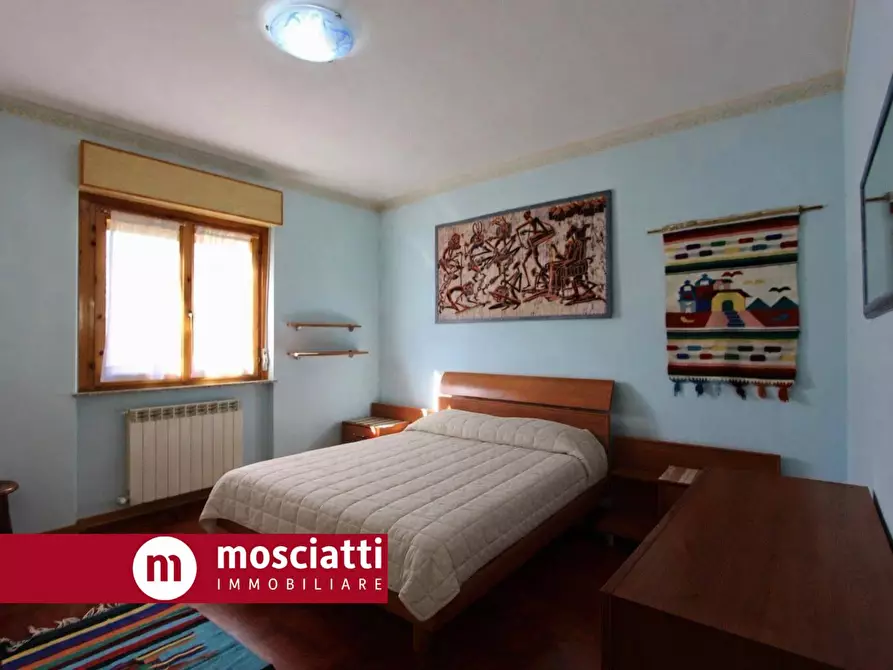 Immagine 12 di Appartamento in vendita  in Via Aldo Moro 21 a Esanatoglia