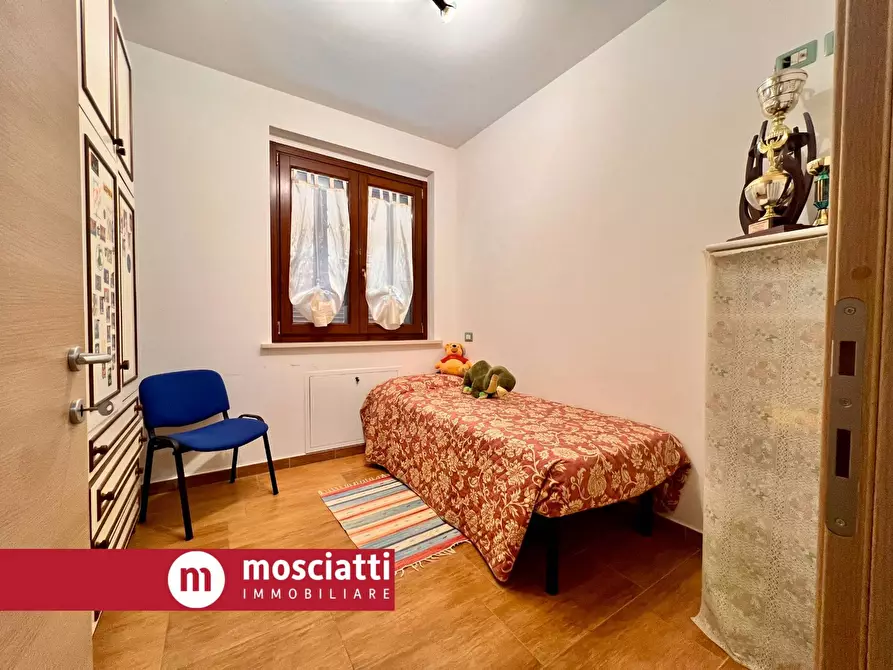 Immagine 9 di Palazzo in vendita  in Frazione Collina 77 a Castelraimondo