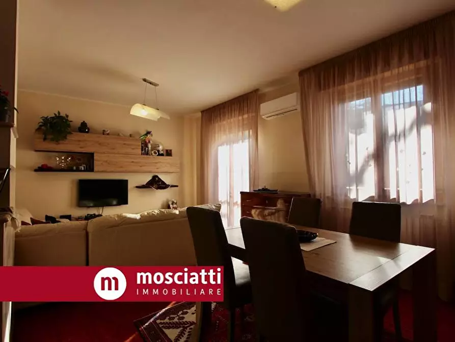 Immagine 2 di Appartamento in vendita  in Via De Gasperi 119 a Esanatoglia