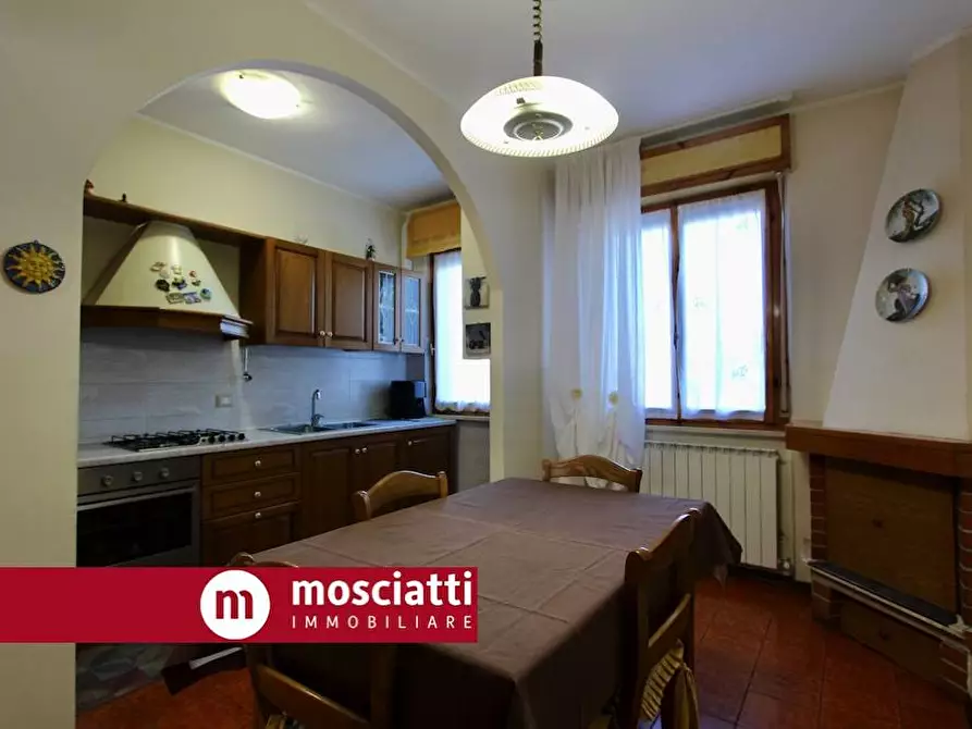 Immagine 5 di Appartamento in vendita  in Via De Gasperi 119 a Esanatoglia