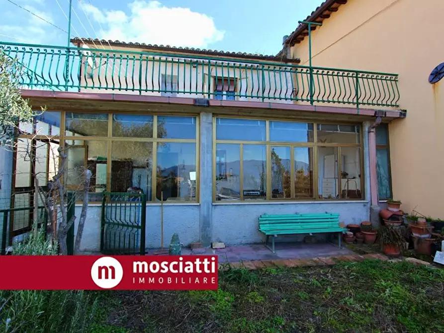 Immagine 2 di Casa indipendente in vendita  in Località Collaiello 7 a Castelraimondo