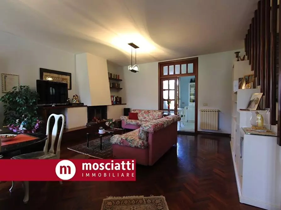 Immagine 2 di Villetta a schiera in vendita  in Via Aldo Moro 9 a Esanatoglia