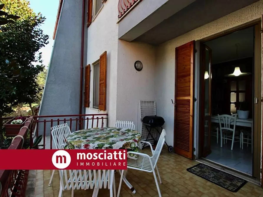 Immagine 5 di Villetta a schiera in vendita  in Via Aldo Moro 9 a Esanatoglia