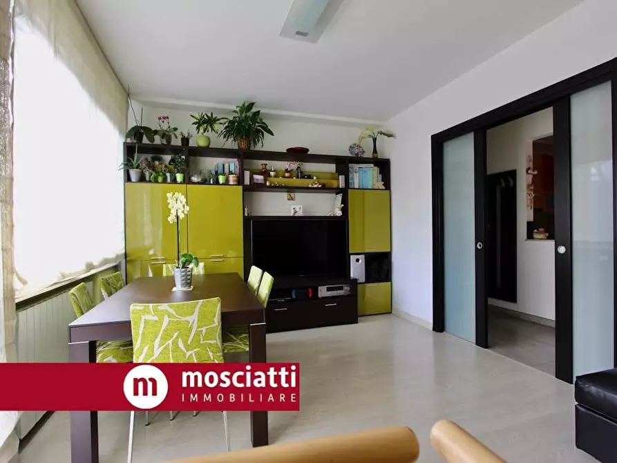 Immagine 3 di Appartamento in vendita  in Via IV Novembre 57 a Castelraimondo