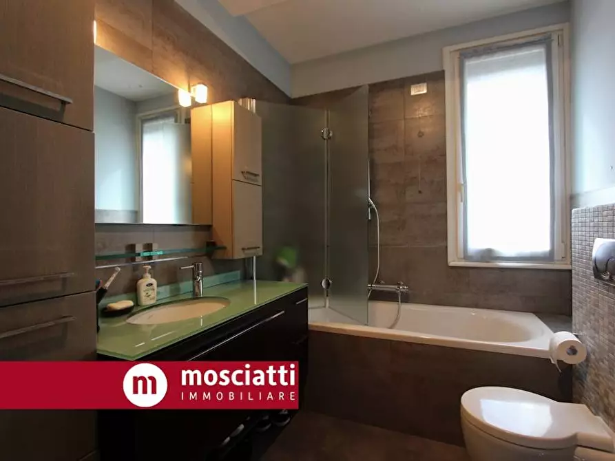 Immagine 11 di Appartamento in vendita  in Via IV Novembre 57 a Castelraimondo