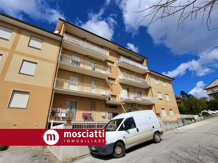 Immagine 2 di Appartamento in vendita  in Via Enrico Mattei 14 a Castelraimondo