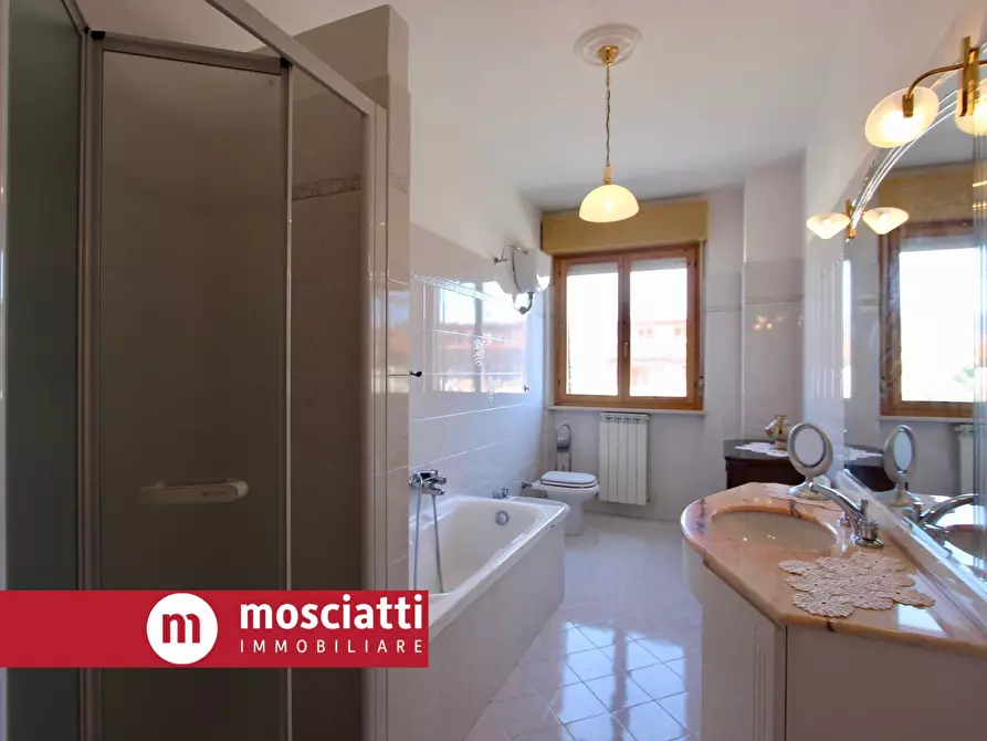 Immagine 11 di Appartamento in vendita  in Via Matteotti 46 a Esanatoglia