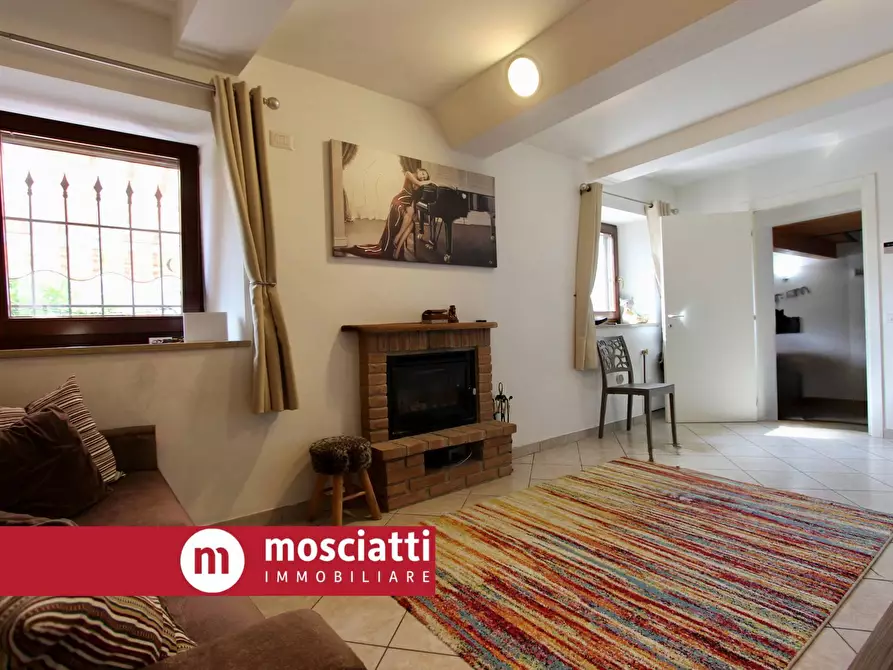 Immagine 2 di Casa indipendente in vendita  in Via San Rocco 8 a Esanatoglia