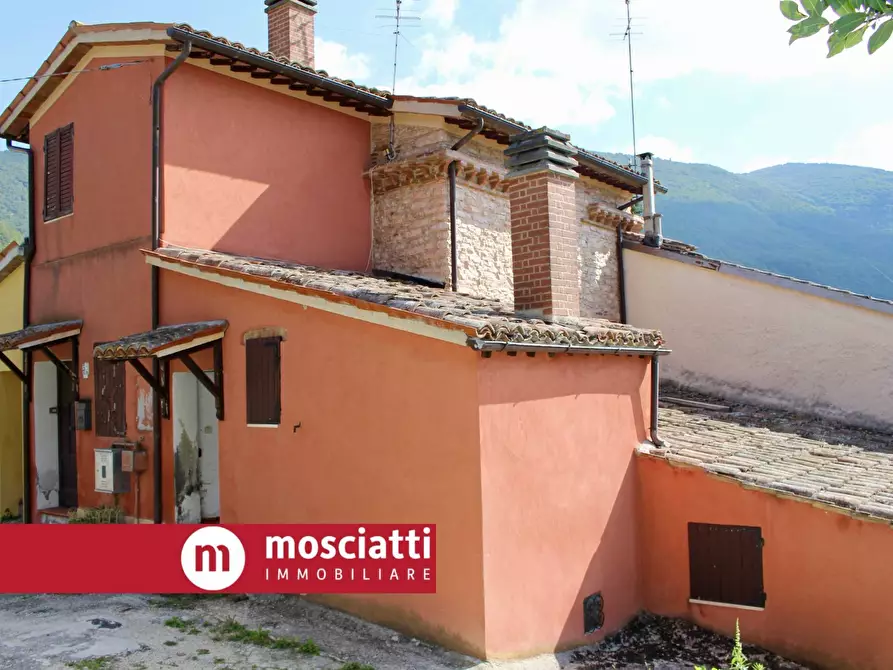 Immagine 2 di Casa indipendente in vendita  in Frazione Rastia a Esanatoglia