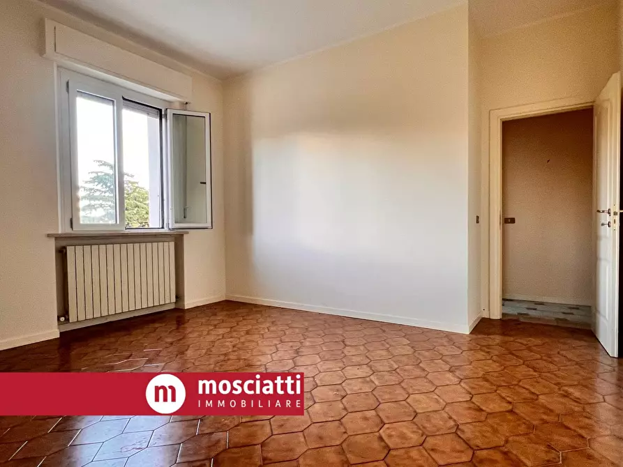 Immagine 4 di Appartamento in vendita  in Via Alberico Pacini a Esanatoglia