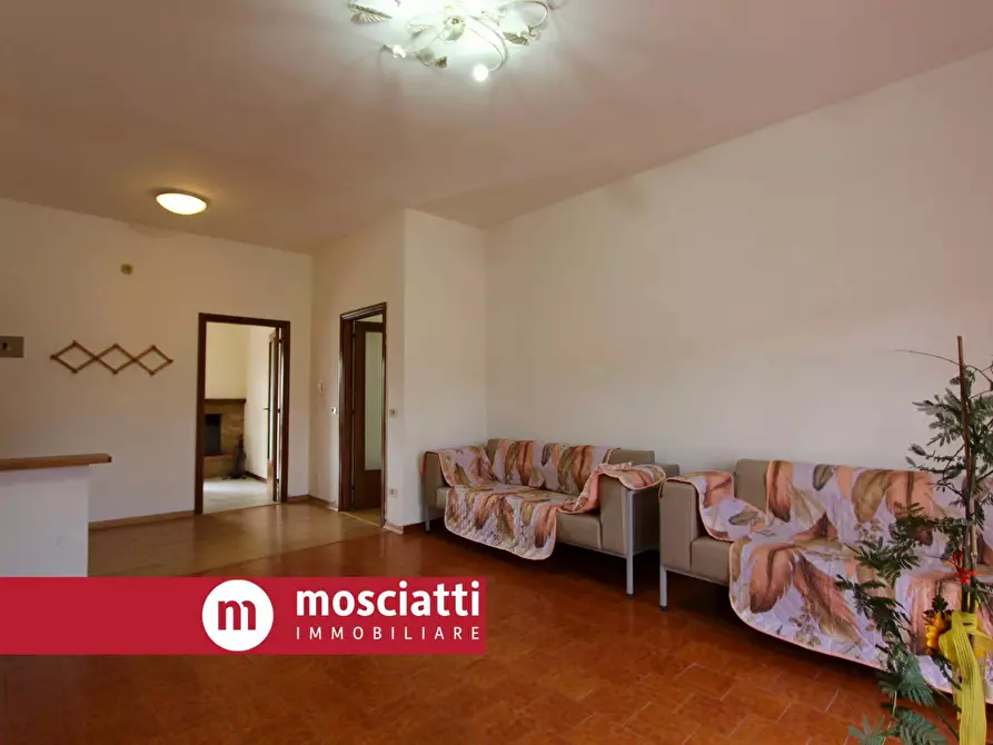 Immagine 5 di Appartamento in vendita  in Via Madonna Dei Pantani 6 a Esanatoglia