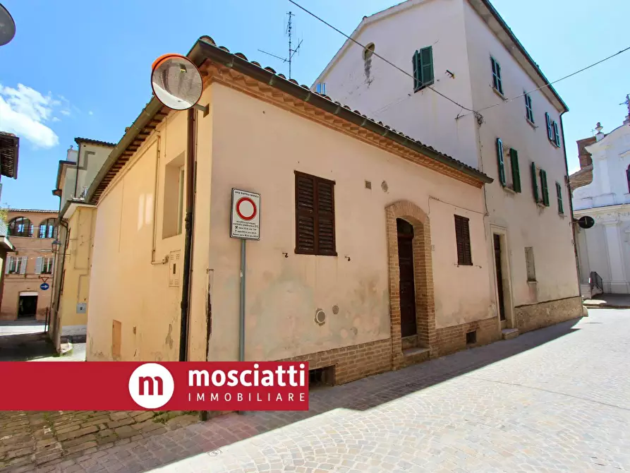 Immagine 1 di Casa indipendente in vendita  in Via Beata Mattia 38 a Esanatoglia