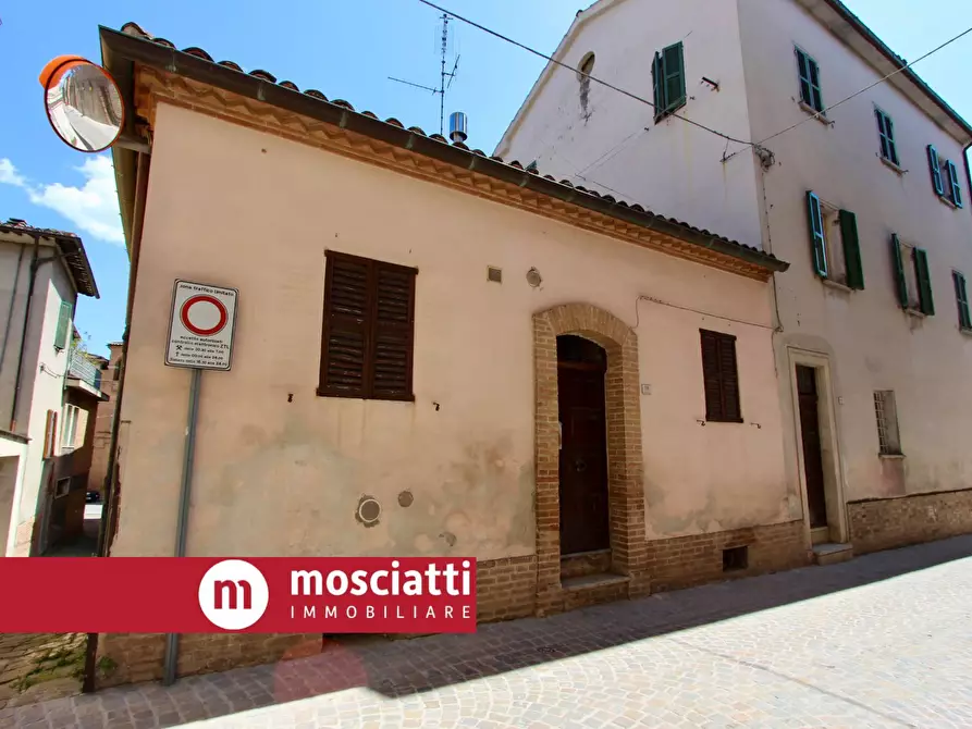 Immagine 2 di Casa indipendente in vendita  in Via Beata Mattia 38 a Esanatoglia