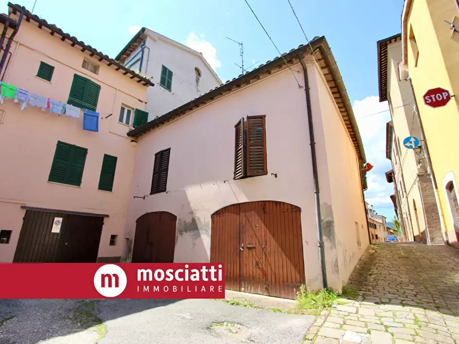Immagine 3 di Casa indipendente in vendita  in Via Beata Mattia 38 a Esanatoglia