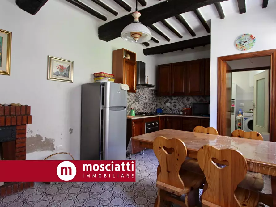 Immagine 3 di Casa indipendente in vendita  in Località Acquosi 22 a Castelraimondo