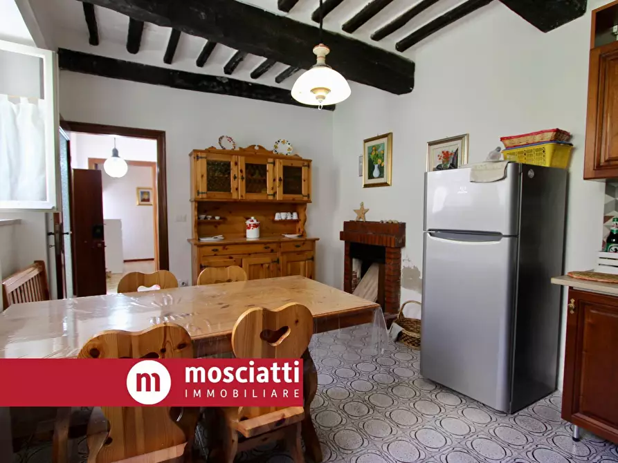 Immagine 4 di Casa indipendente in vendita  in Località Acquosi 22 a Castelraimondo