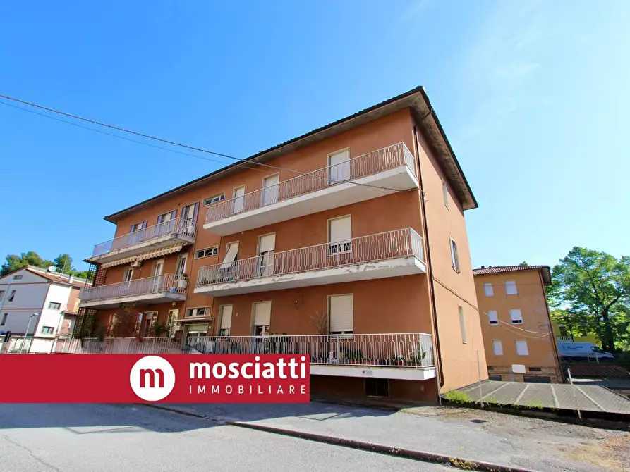 Immagine 1 di Appartamento in vendita  in Via B. G. Finaguerra 2 a Esanatoglia