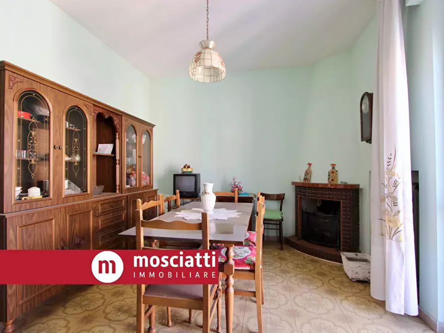 Immagine 4 di Appartamento in vendita  in Via B. G. Finaguerra 2 a Esanatoglia