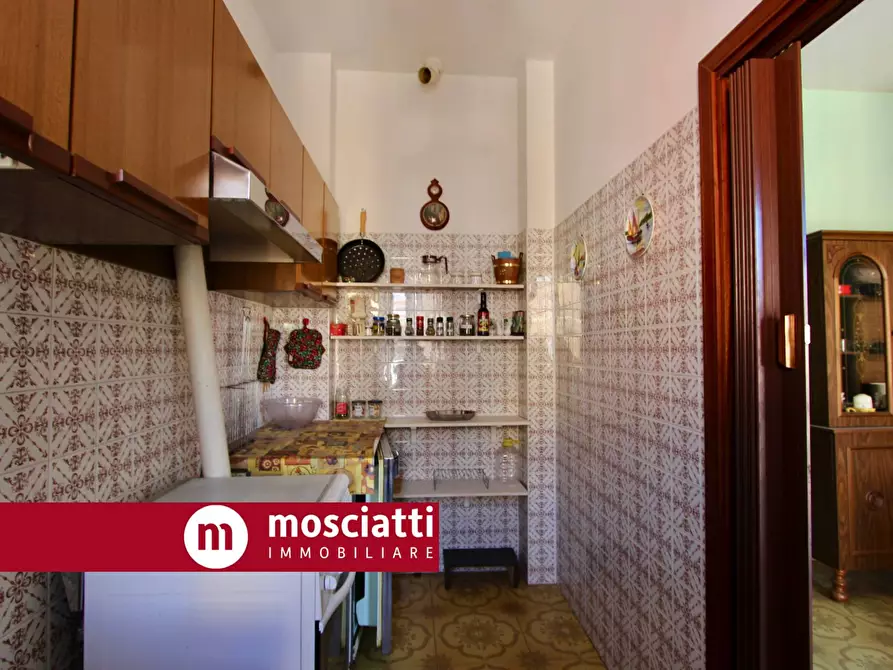 Immagine 6 di Appartamento in vendita  in Via B. G. Finaguerra 2 a Esanatoglia