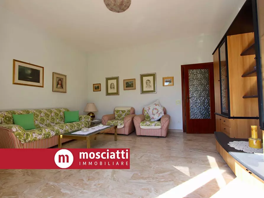 Immagine 8 di Appartamento in vendita  in Via B. G. Finaguerra 2 a Esanatoglia