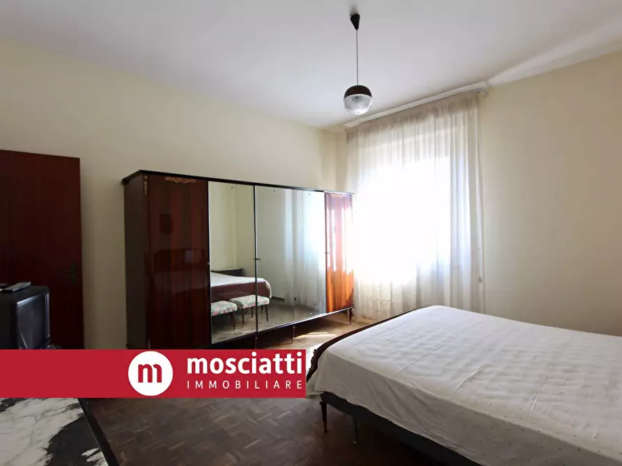 Immagine 13 di Appartamento in vendita  in Via B. G. Finaguerra 2 a Esanatoglia