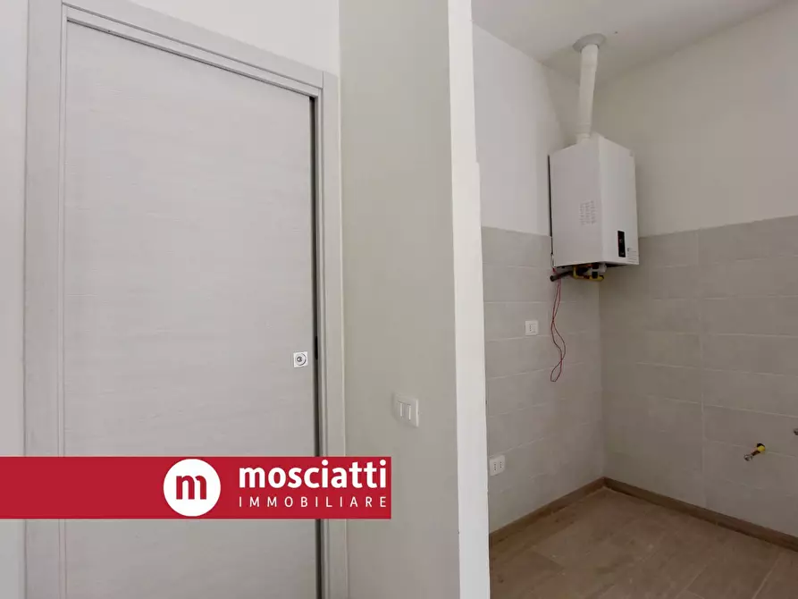 Immagine 3 di Casa indipendente in vendita  in Strada Settempedana a Castelraimondo