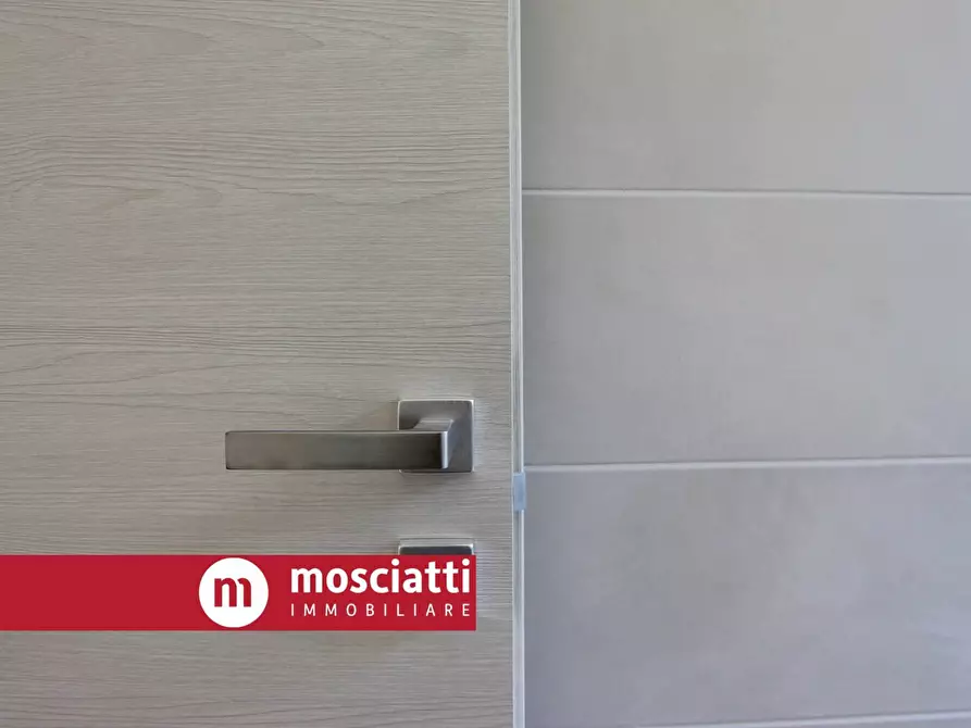 Immagine 4 di Casa indipendente in vendita  in Strada Settempedana a Castelraimondo