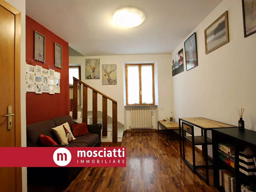 Immagine 1 di Casa indipendente in vendita  in Vicolo Case Bruciate 8 a Esanatoglia