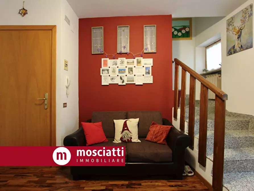 Immagine 2 di Casa indipendente in vendita  in Vicolo Case Bruciate 8 a Esanatoglia