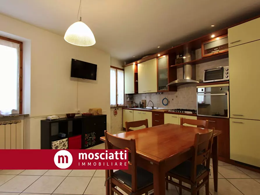 Immagine 3 di Casa indipendente in vendita  in Vicolo Case Bruciate 8 a Esanatoglia