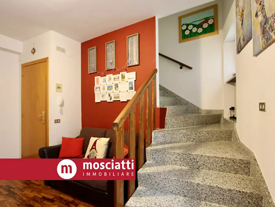 Immagine 6 di Casa indipendente in vendita  in Vicolo Case Bruciate 8 a Esanatoglia
