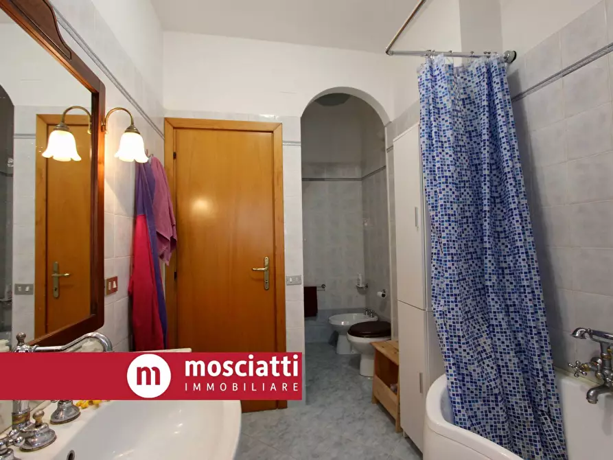 Immagine 11 di Casa indipendente in vendita  in Vicolo Case Bruciate 8 a Esanatoglia