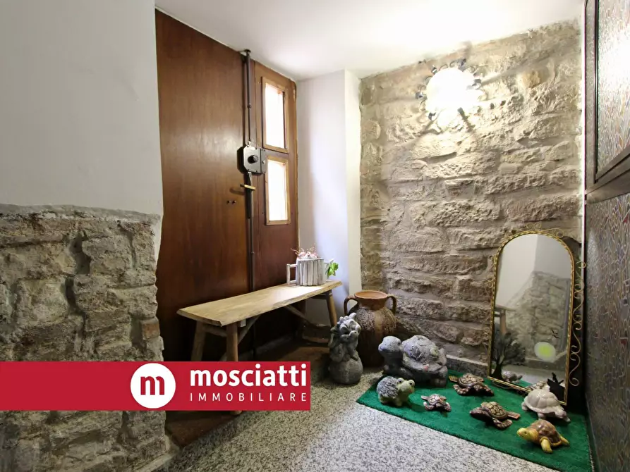 Immagine 12 di Casa indipendente in vendita  in Vicolo Case Bruciate 8 a Esanatoglia