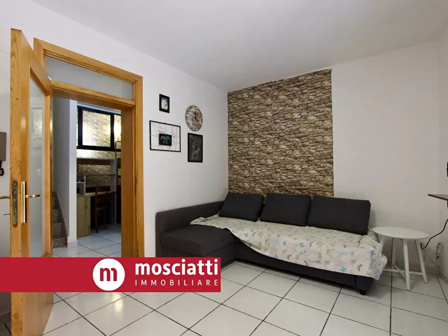 Immagine 14 di Casa indipendente in vendita  in Vicolo Case Bruciate 8 a Esanatoglia