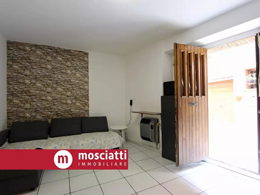 Immagine 15 di Casa indipendente in vendita  in Vicolo Case Bruciate 8 a Esanatoglia