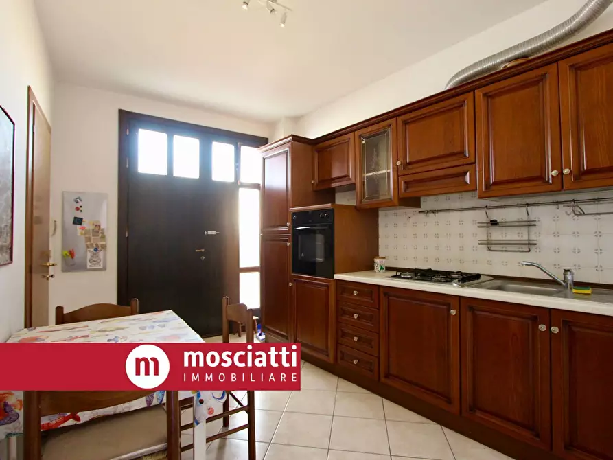 Immagine 2 di Appartamento in vendita  in Vicolo Orti 7 a Esanatoglia
