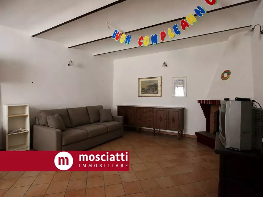 Immagine 4 di Casa indipendente in vendita  in Via Piane 92 a Esanatoglia