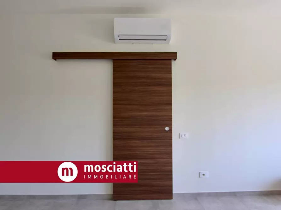 Immagine 3 di Appartamento in vendita  in Via Dante a Cerreto D'esi