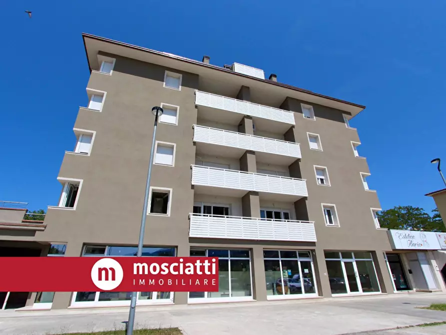 Immagine 16 di Appartamento in vendita  in Via Dante a Cerreto D'esi